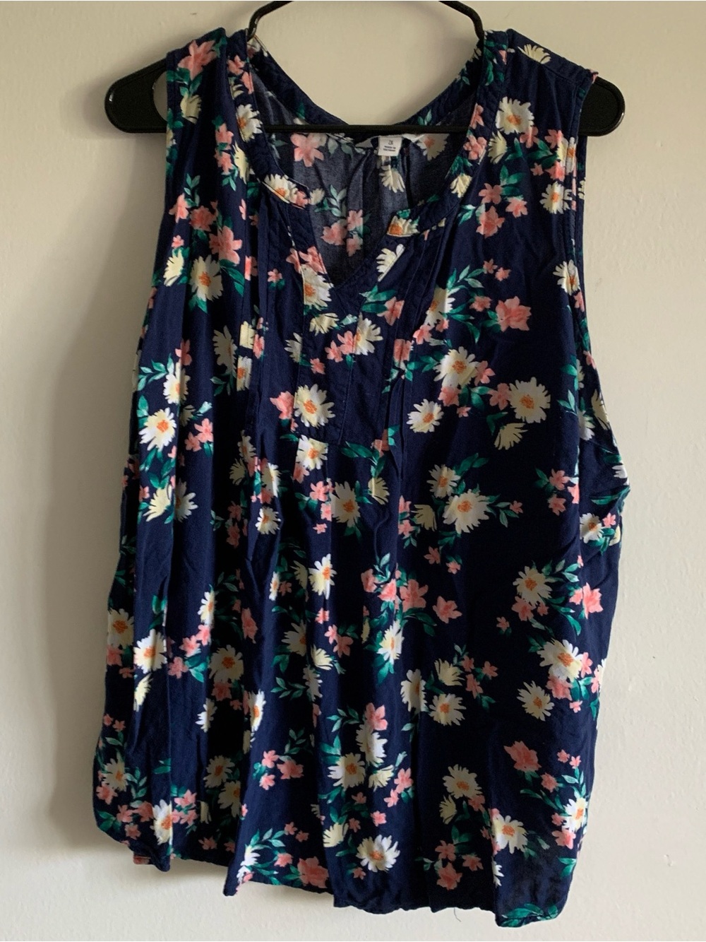 croft & barrow Navy Floral V-Neck Tank with Pink and White Blooms